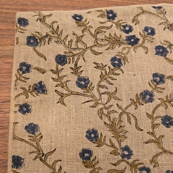 Beautiful Linen Accent Pillow cover - Picture 3 of 8